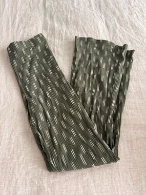 aerie Olive Green Ribbed Boot-Cut Leggings